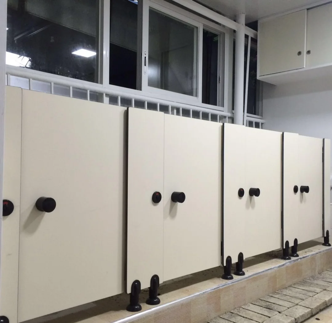 學校衛(wèi)生間隔斷 環(huán)保防潮，守護學生安全